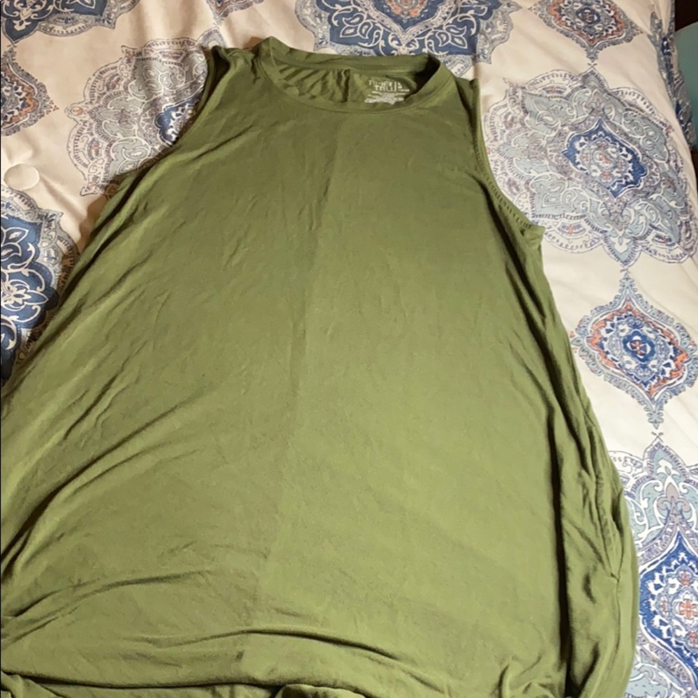 Short sleeve olive green dress with pockets!